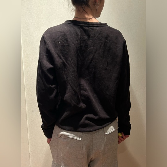 Calvin Klein Crewneck 🖤🤍 - Picture 2 of 5
